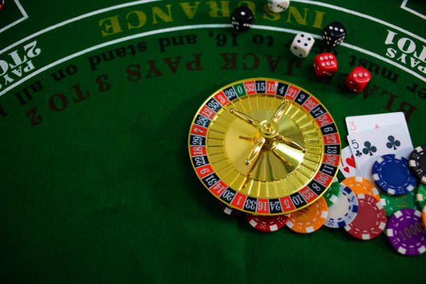 Baccarat တိုက်ရိုက်ဂိမ်း လူသားဒီလာနှင့် ကစားနေသော မြင်ကွင်း